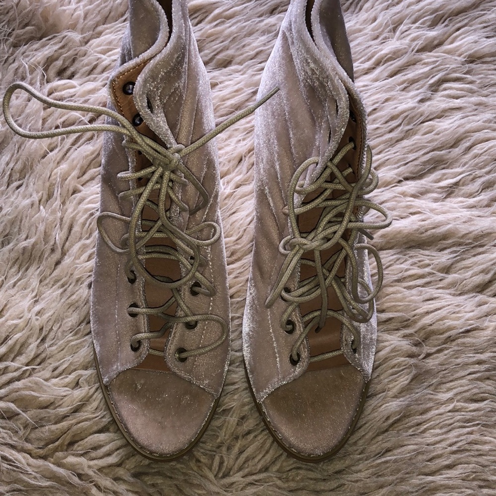 Gladiator heel